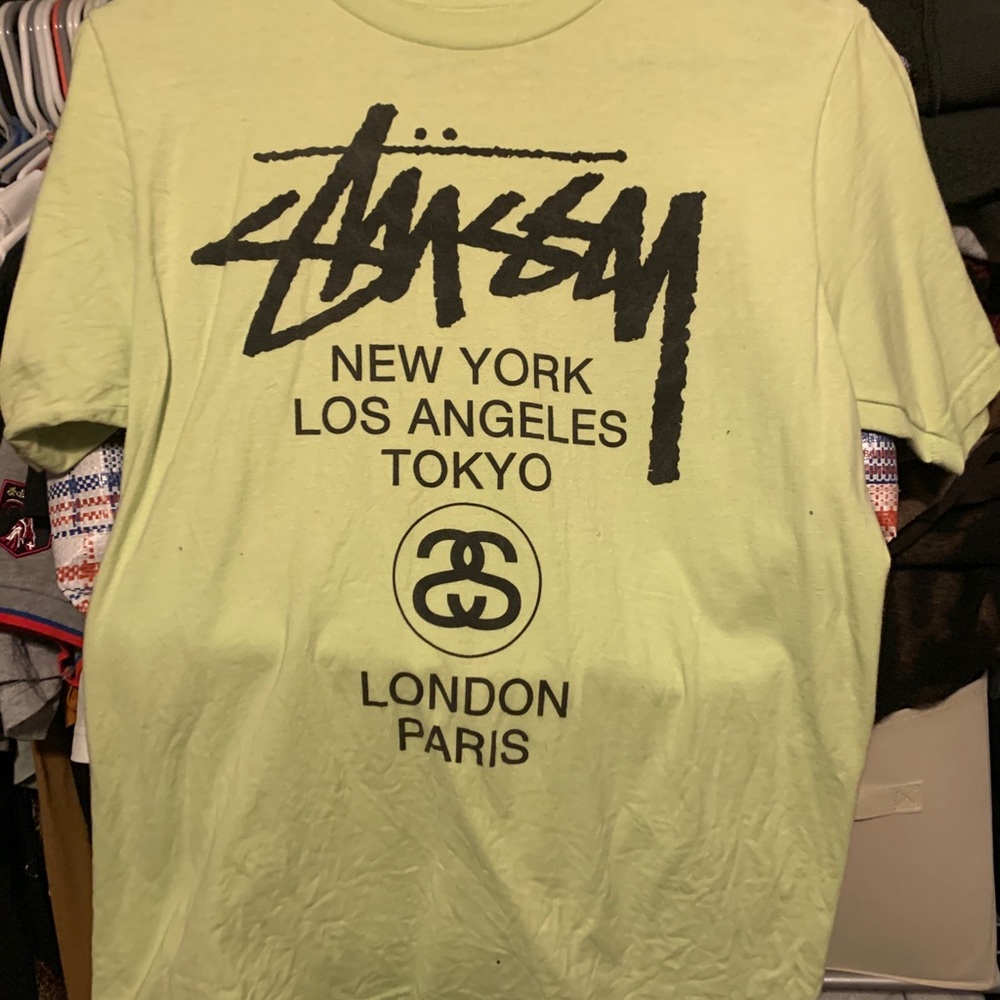 STUSSY T-SHIRT
